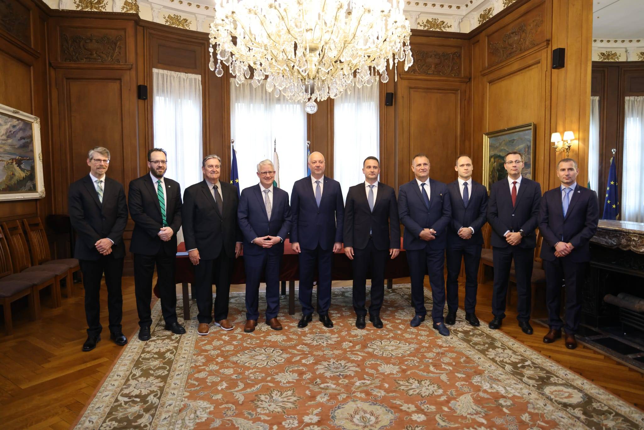  Подписването на Меморандума за съгласие сред Университета на Северна Дакота и Българския енергиен холдинг за изследване на редкоземни метали 